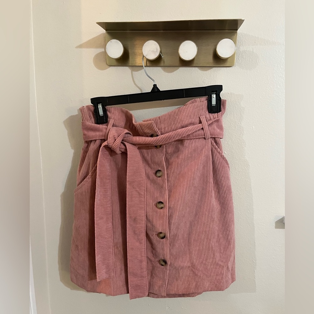 ADORABLE! PINK CORDUROY SKIRT!